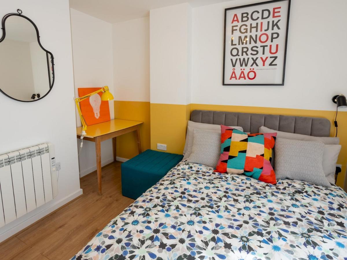 Pass The Keys Modern Stylish Apartment With Parking Bournemouth Exterior foto